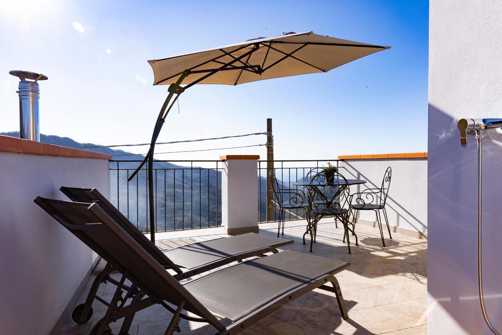 Villa La Dimora Azzurra Perinaldo Esterno foto